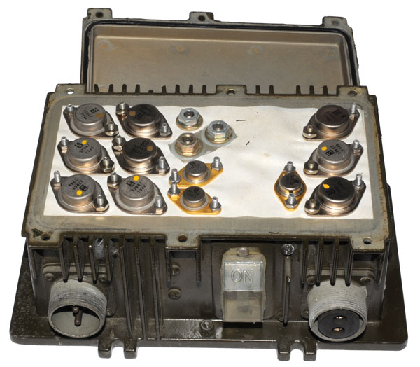 EMCU-116 12 to 24 Volt Inverter Top
