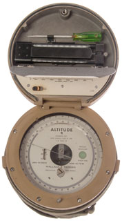 Wallace &
                        Tiernan FA 181 Altimeter