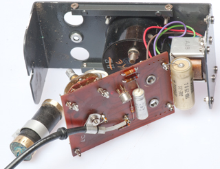 GR 1307
                  Transistor Oscillator Battery Removal