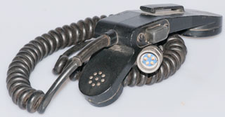 H-250 Handset
                  showing Noice Cancelling ports