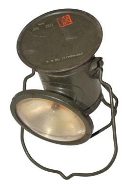 Signal Corps
                  MX-290/GV Lantern