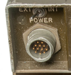 R-1518/URR-71
                  Power Connector