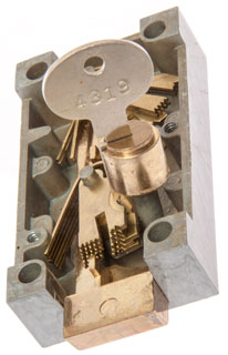 S&G
                      4440 Safe Deposit Box Lock