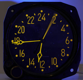 Waltham
                8-Day Aircraft Clock 1 Second Exposure