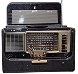 Zenith Y600 Trans-oceanic Portable Radio