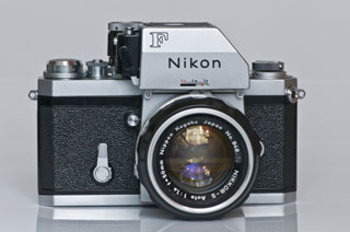 Nikon F with
          FTn Lightmeter - Prisim Finder