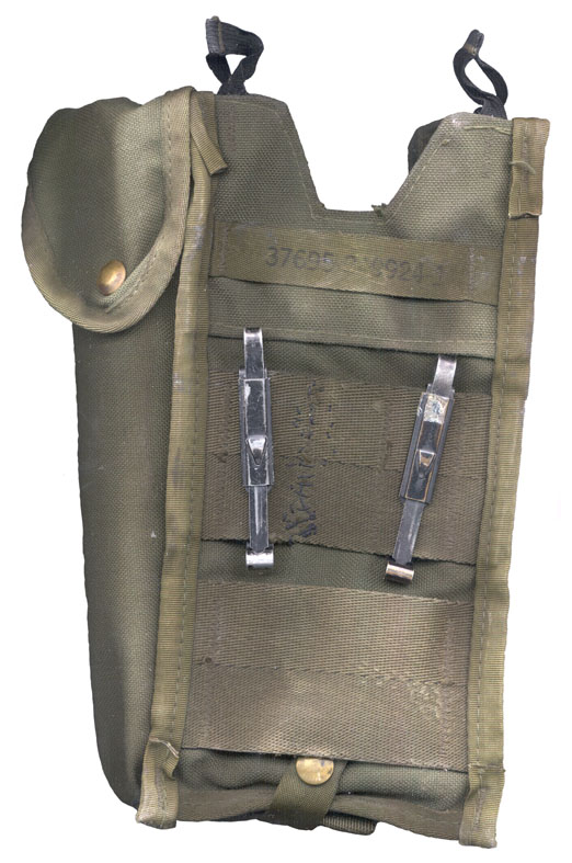 Prc-68 Radio Pouch
        Back