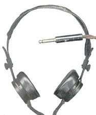 Headphones
                    with PL-68 plug