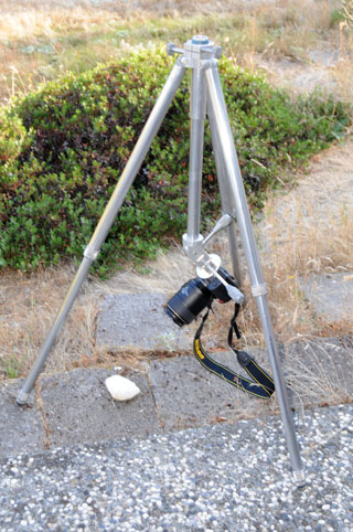 Tiltall
                    Tripod with Inverted Center Column