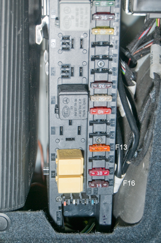 C230
                  Rear SAM module F13 (5A) and F16 (7.5A) installed