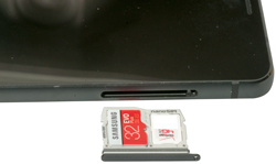 microSD card & LG
                  G6 cell phone