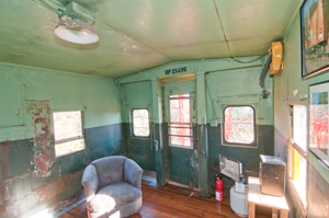 Union Pacific
                Copula Caboose UP25496