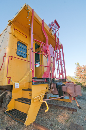 Union Pacific
                Copula Caboose UP25496