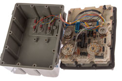 USM-223
                      Multimeter Inside